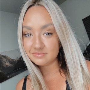 Meet your Posher, Kayce